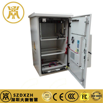 Pole Mount Outdoor Telecom Cabinet 3 Compartment Energy Storage Cabinet IP54